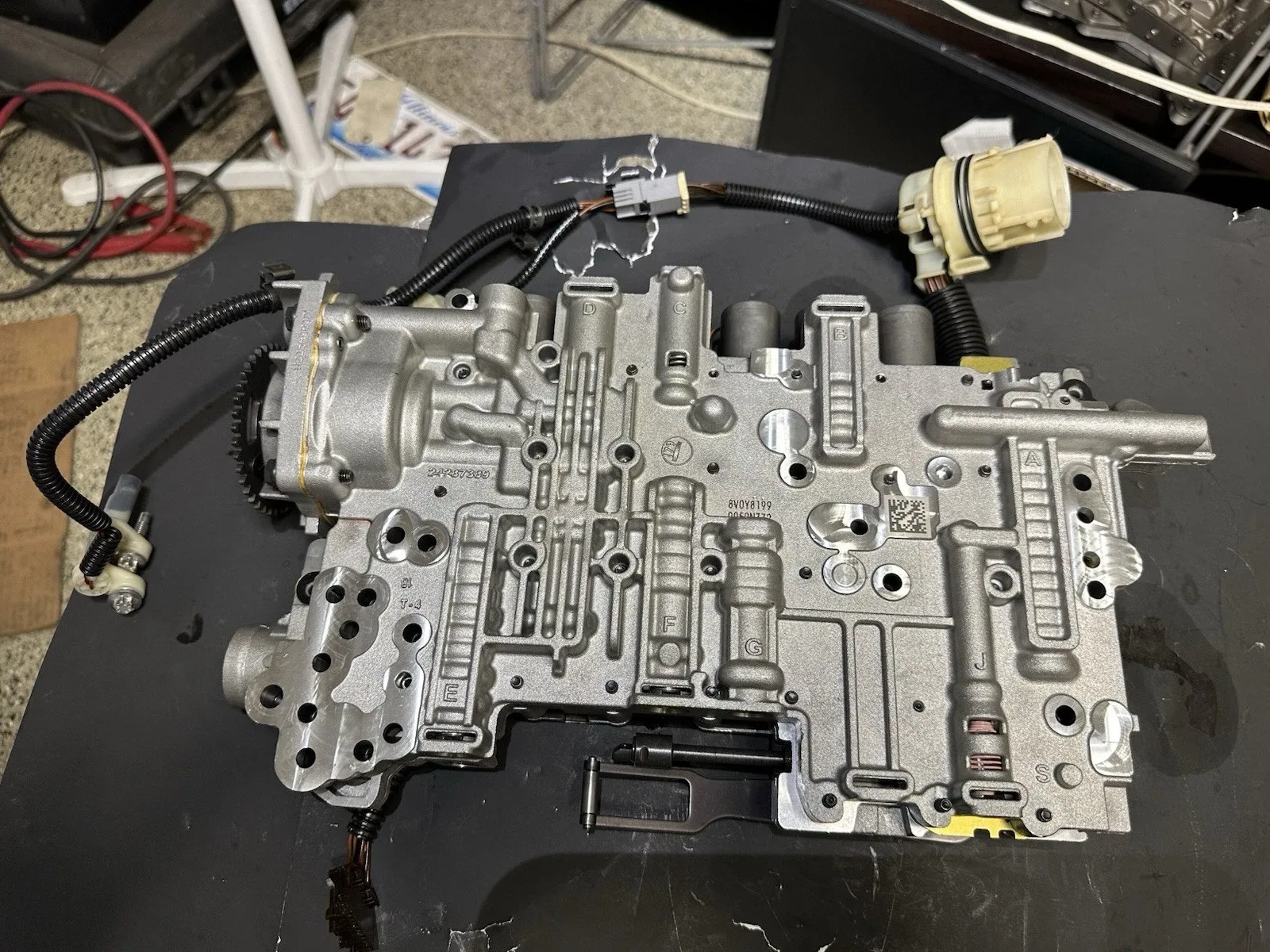2016 Chevrolet / Cadillac 8L45E Valve Body 24273239