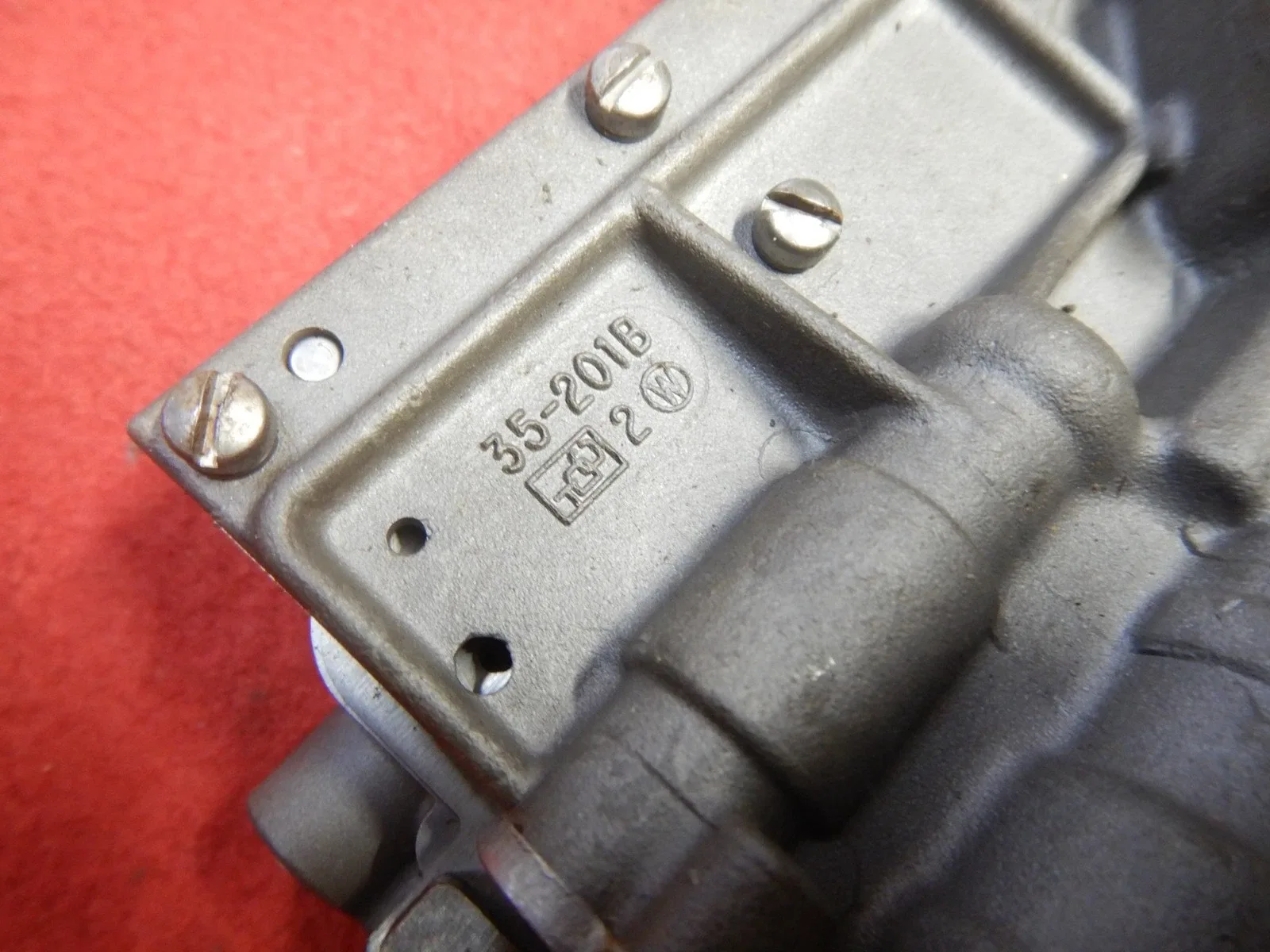 64 STUDEBAKER 6 CYL ALUMINUM CASE AUTOMATIC TRANSMISSION VALVE BODY 1562965 LARK image 4