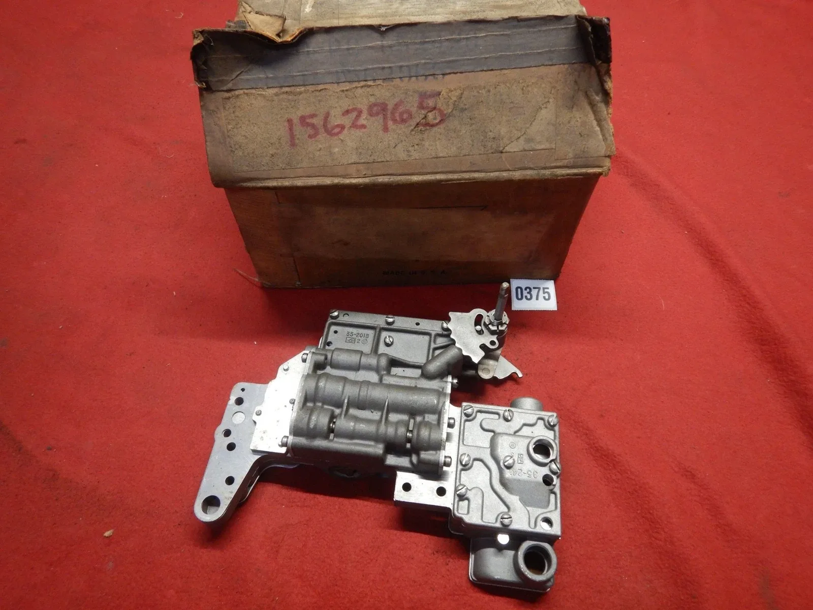 64 STUDEBAKER 6 CYL ALUMINUM CASE AUTOMATIC TRANSMISSION VALVE BODY 1562965 LARK
