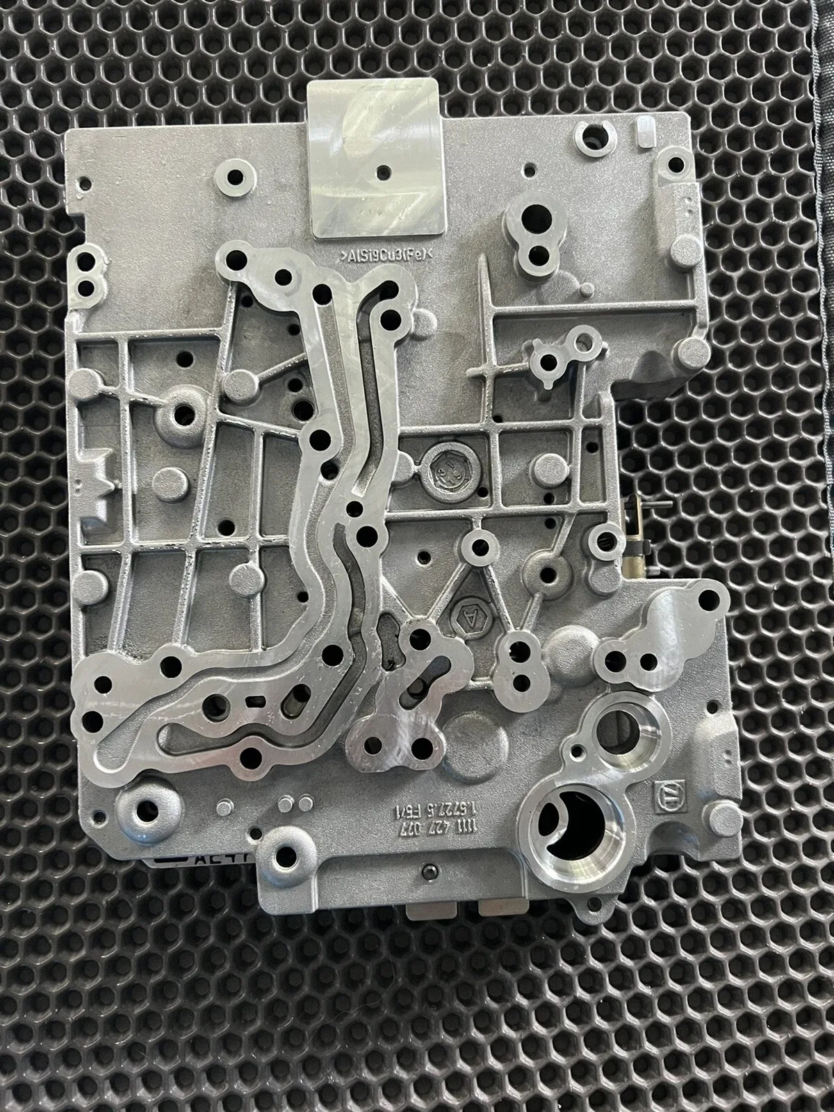 2019 BMW 840i Tranmission Valve Body with SEPARATOR PLATE A247 image 2