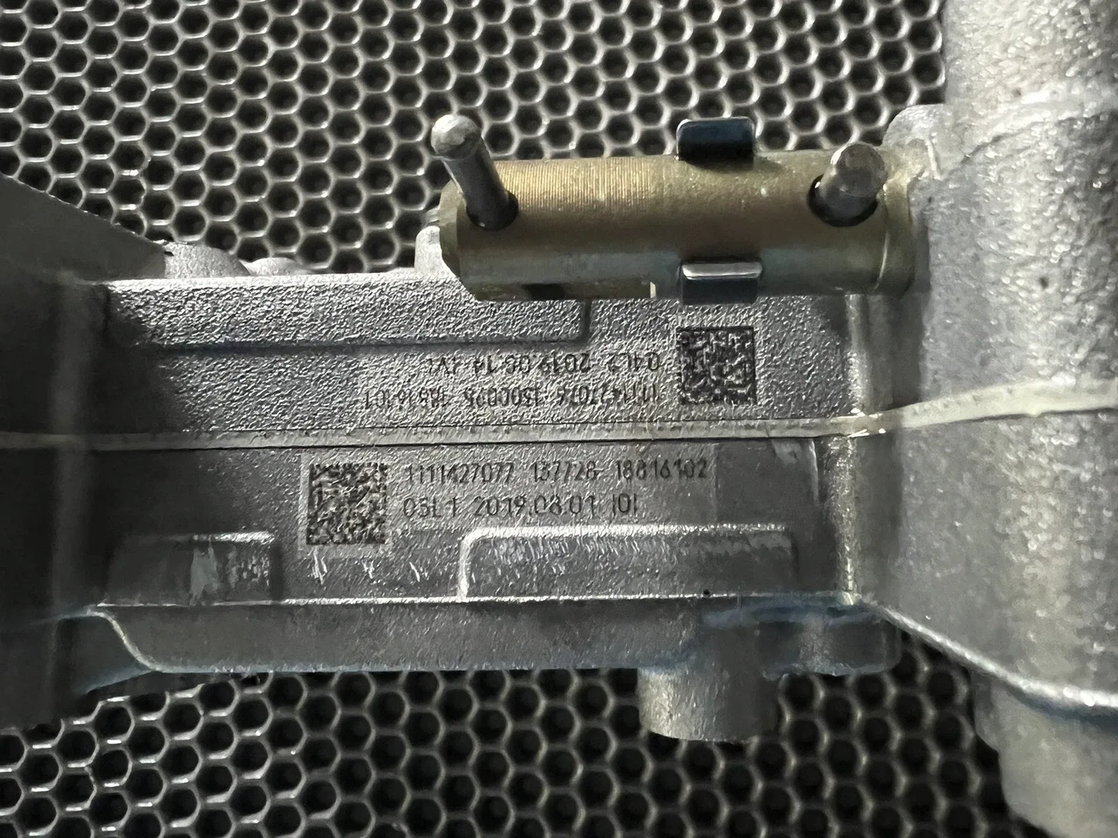 2019 BMW 840i Tranmission Valve Body with SEPARATOR PLATE A247 image 4