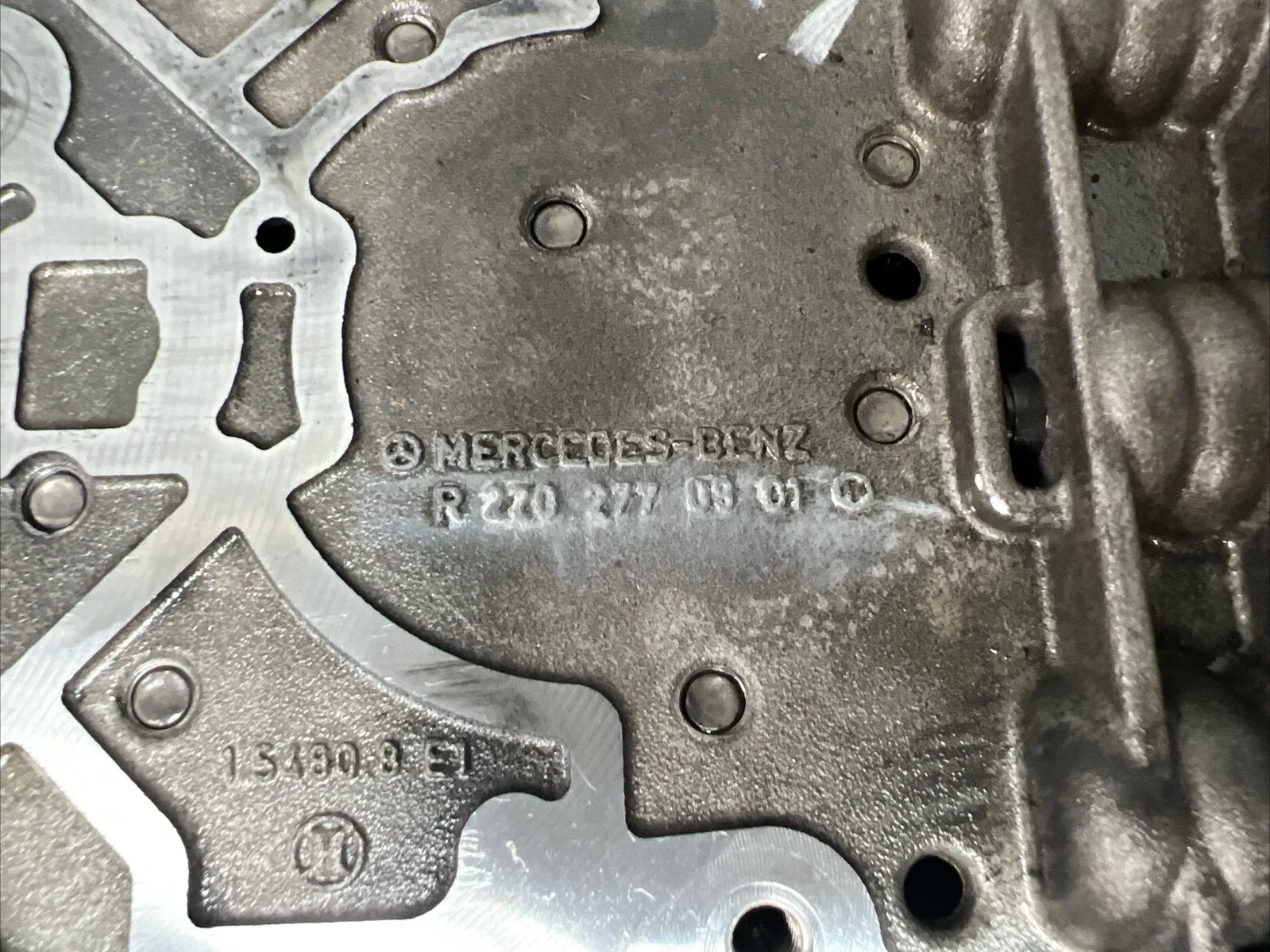 Mercedes R230 SL500 GL450 7G-Tronic 722.9 Transmission Valve Body 2202770301 image 2