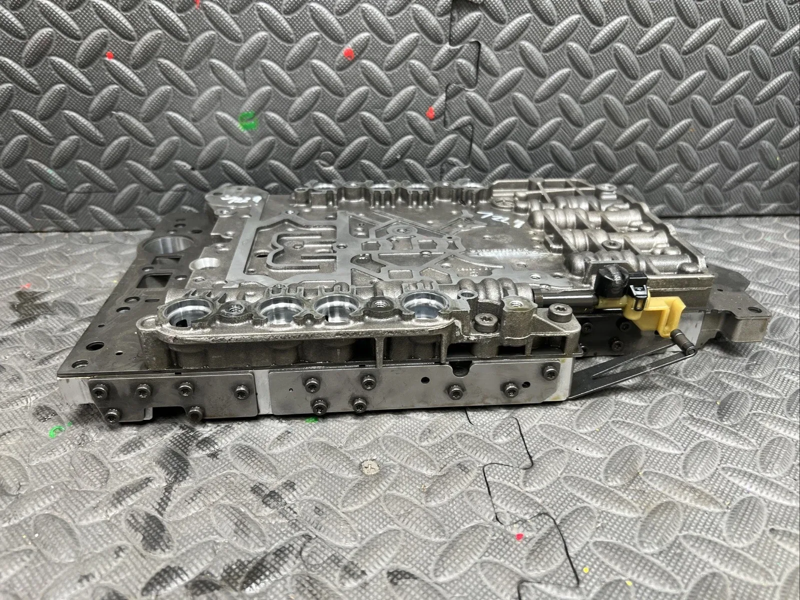 Mercedes R230 SL500 GL450 7G-Tronic 722.9 Transmission Valve Body 2202770301 image 3