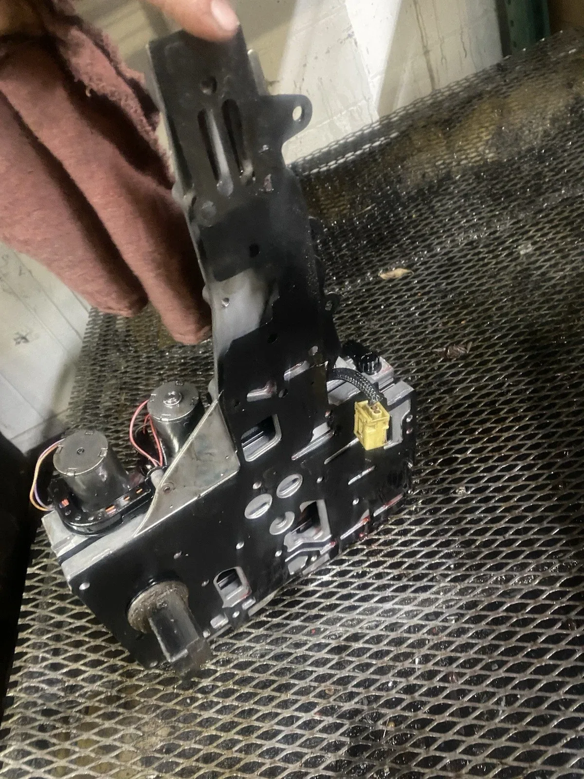 2005 Ford 5R110 Valve Body image 2