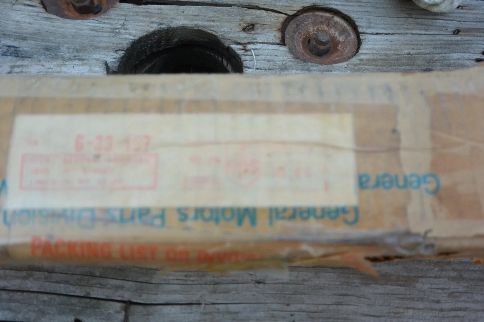 1969-1979 Chevy/GMC 4x4 TH350 Output Shaft 9-5/8" — GM 8641088 image 2