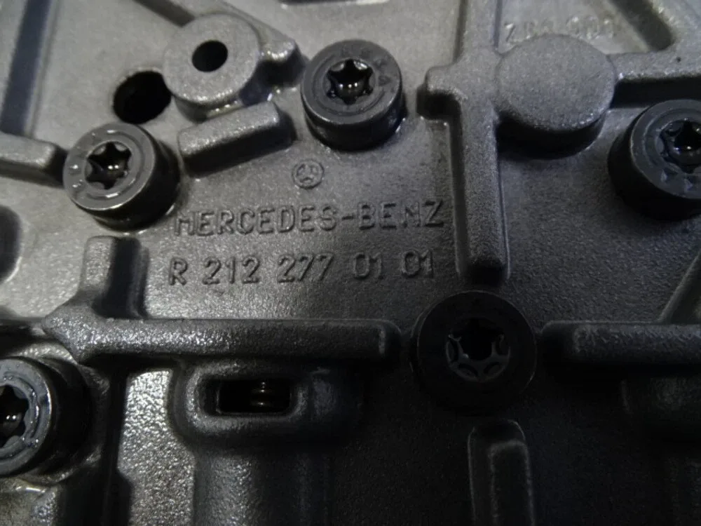 2013-2016 Mercedes-Benz R231 SL550 Valve Body w/Solenoids 2312700560 image 4