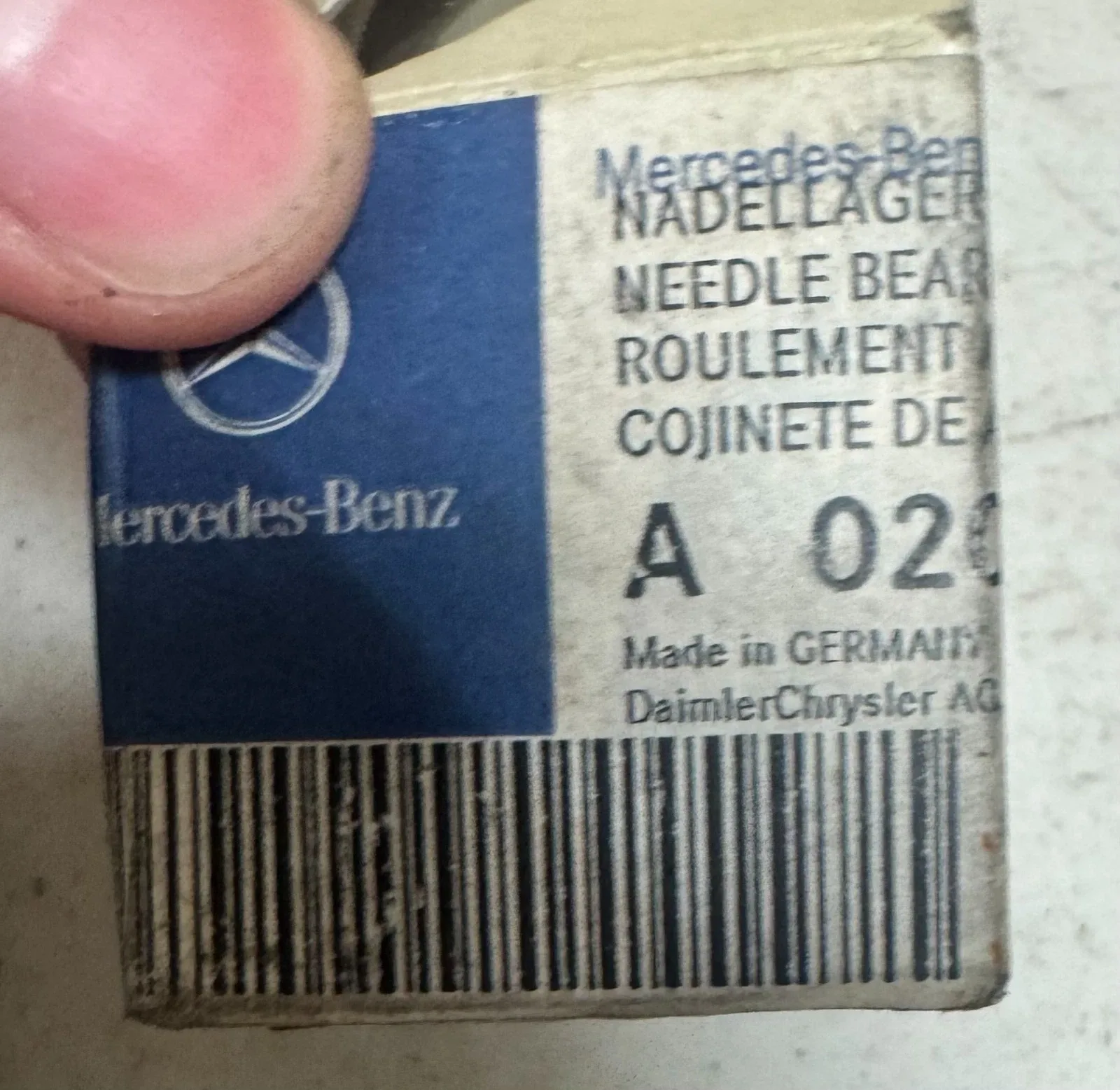Mercedes-Benz Automatic Transmission Output Shaft Bearing 020-981-33-10 image 2