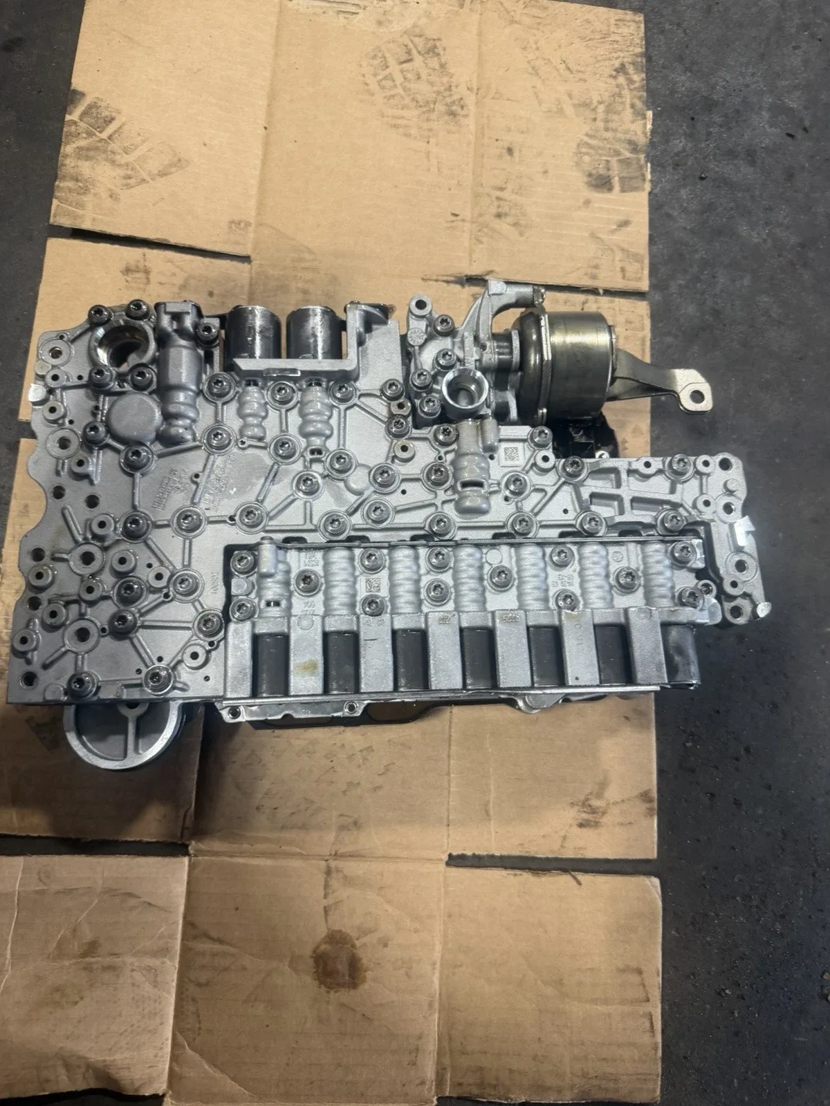 2021 Mercedes Glc300 Transmission Valve Body image 3