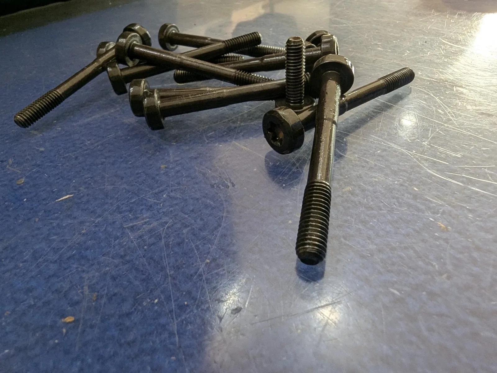 2010-2015 Jaguar XK / XJ / XF (5.0L V8) ZF 6HP28 Valve Body Bolts Set - 1068427229 image 3