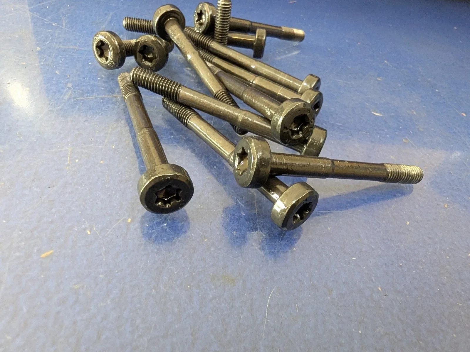 2010-2015 Jaguar XK / XJ / XF (5.0L V8) ZF 6HP28 Valve Body Bolts Set - 1068427229