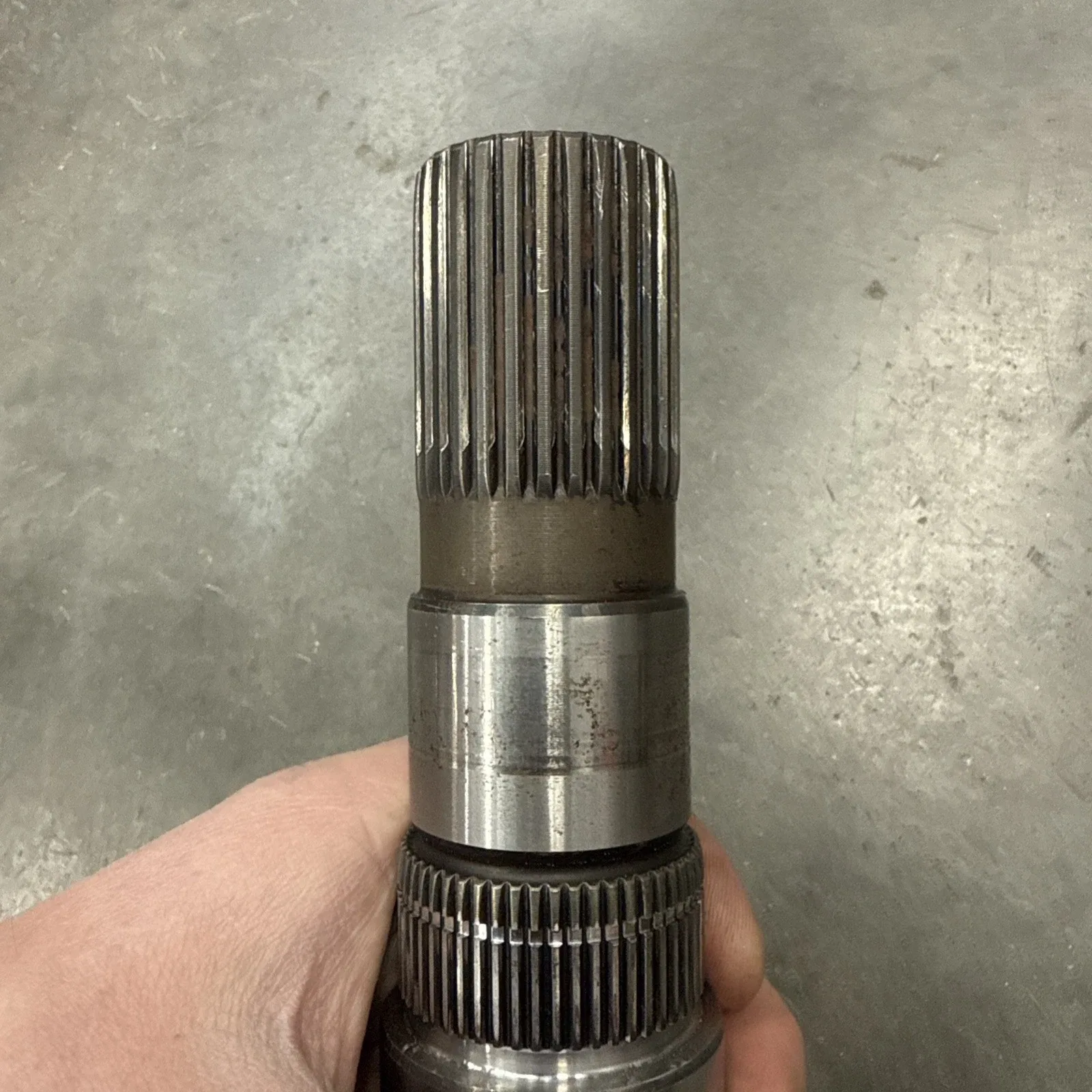 68RFE Input Planet Carrier Output Shaft with TIG Welded Pins image 4