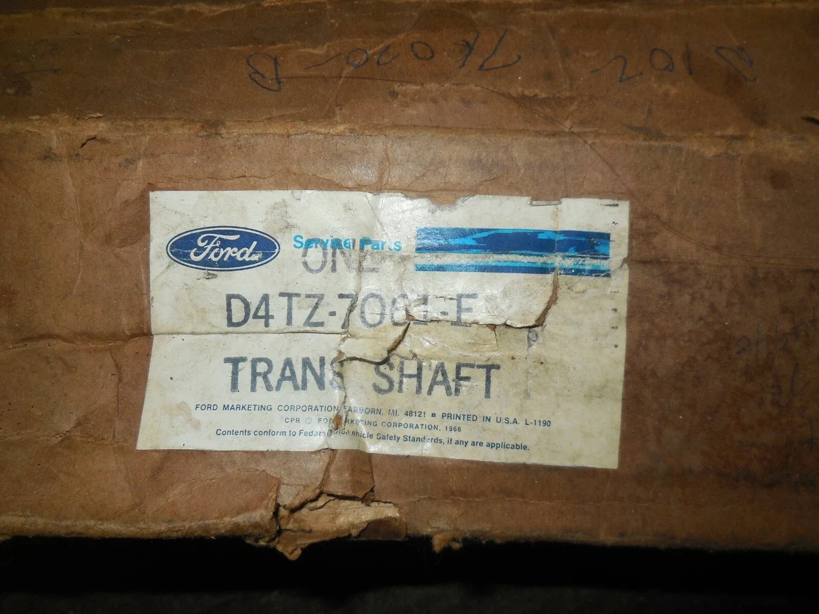 1973-1979 Ford Truck Transfer Case Output Shaft D4TZ-7061-F NOS image 2