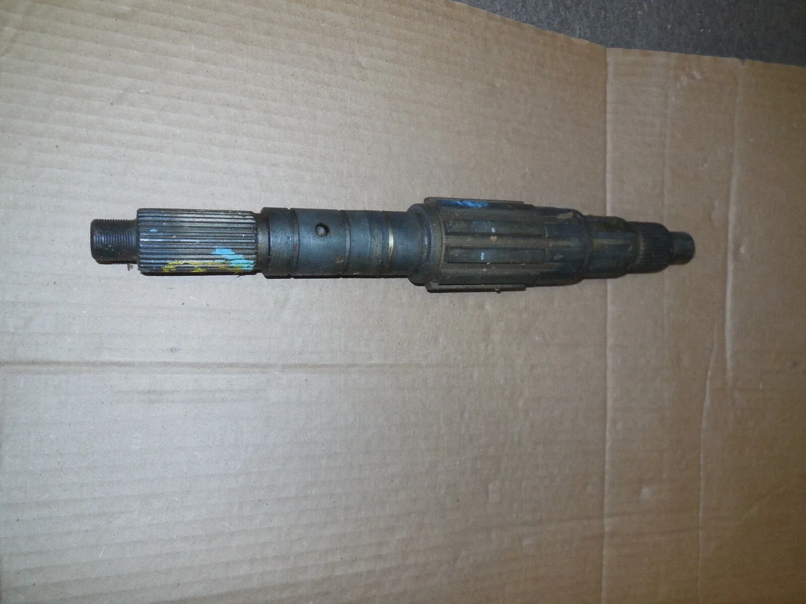 1973-1979 Ford Truck Transfer Case Output Shaft D4TZ-7061-F NOS