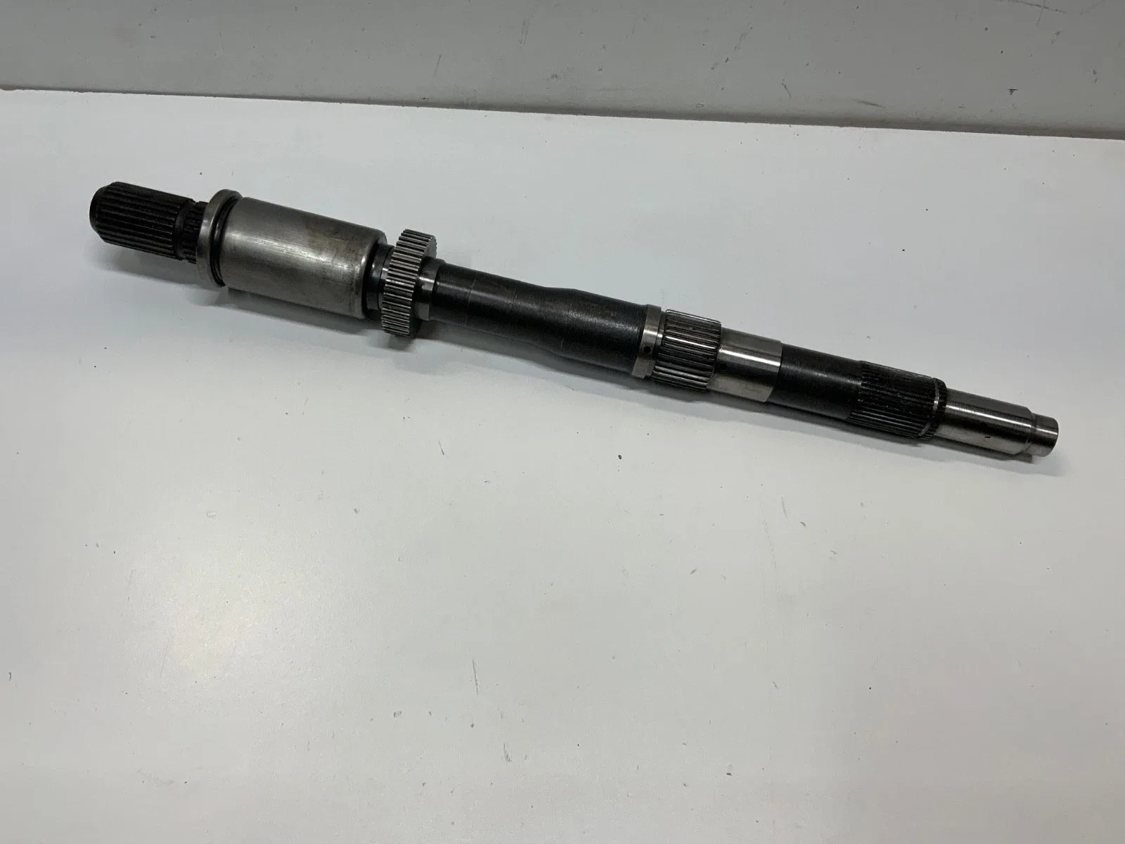 1993+ Chevrolet 4L60E Automatic Transmission Output Shaft 18-1/8" image 2