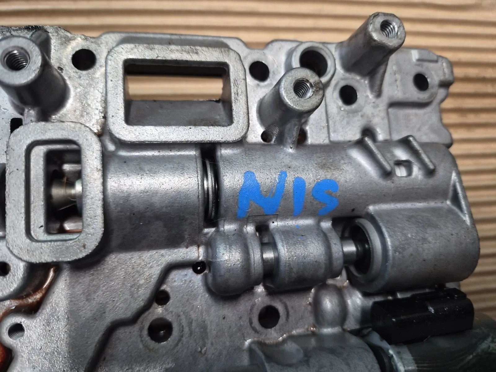 02-05 LEXUS JCE10L IS300 A650E A/T TRANSMISSION VALVE BODY MECHATRONIC OEM image 2