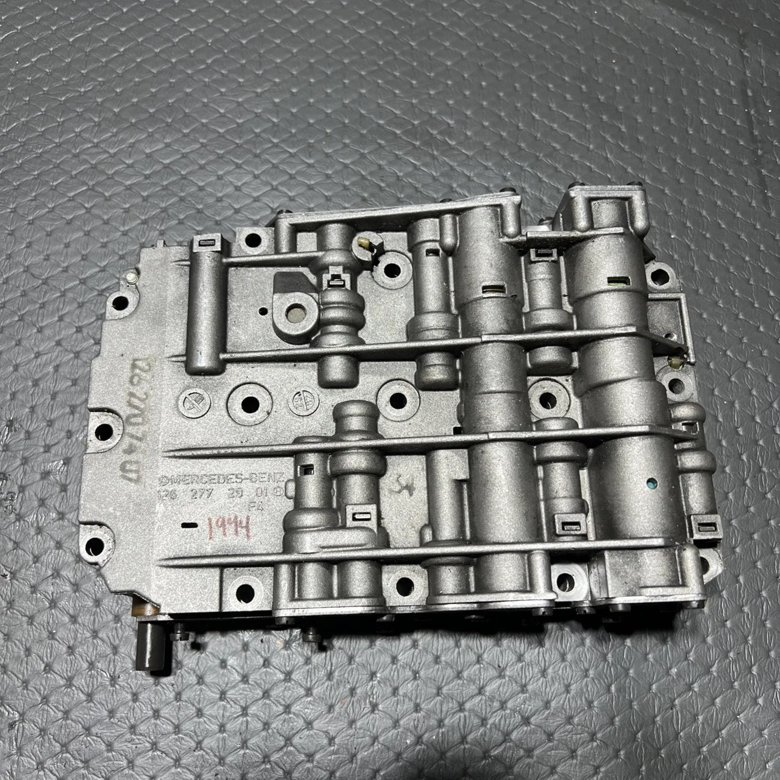 1981-1985 Mercedes R107 380SL/380SE Automatic Valve Body 1262772901