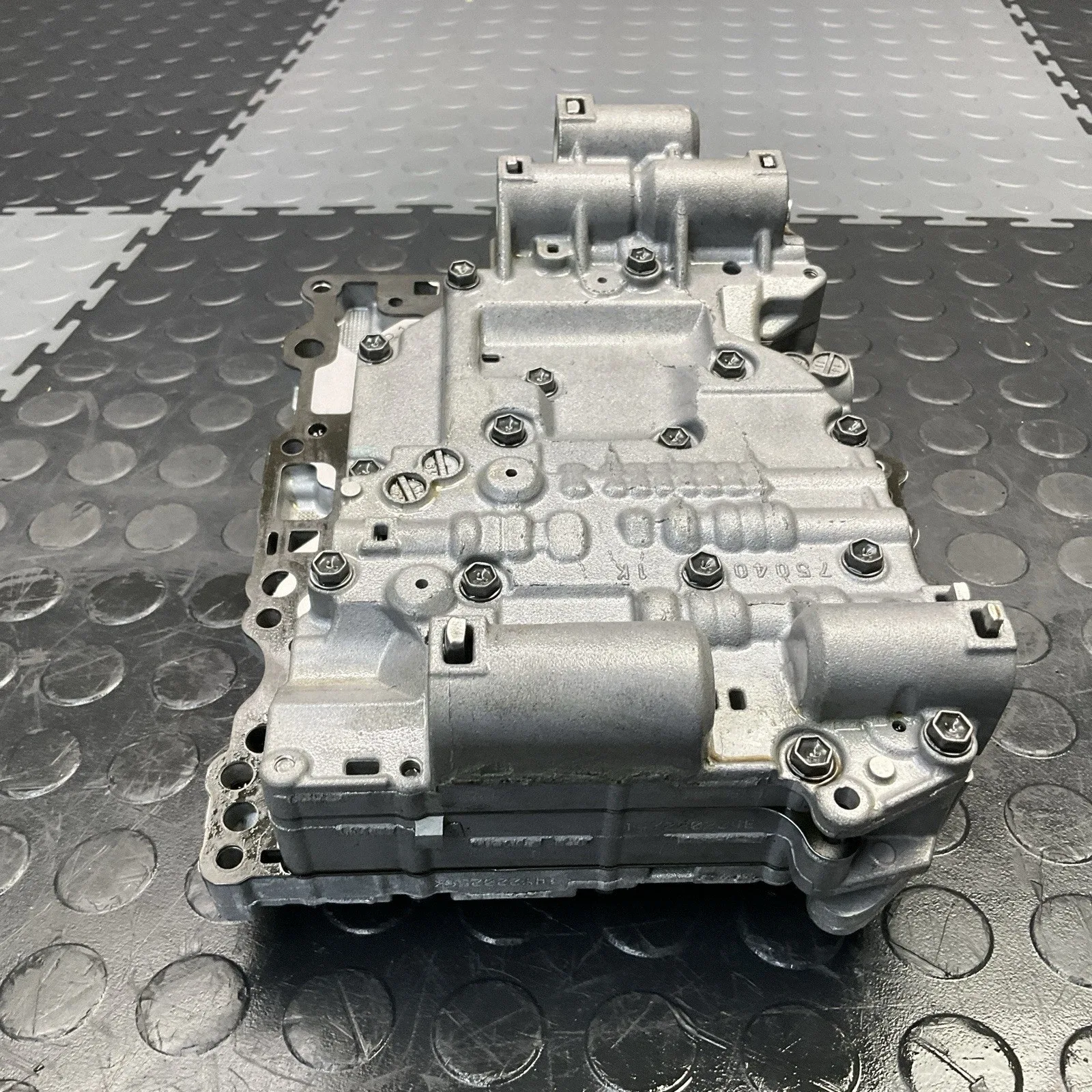 2015-2018 Volvo S60 2.0L FWD Transmission Valve Body Assembly OEM image 2