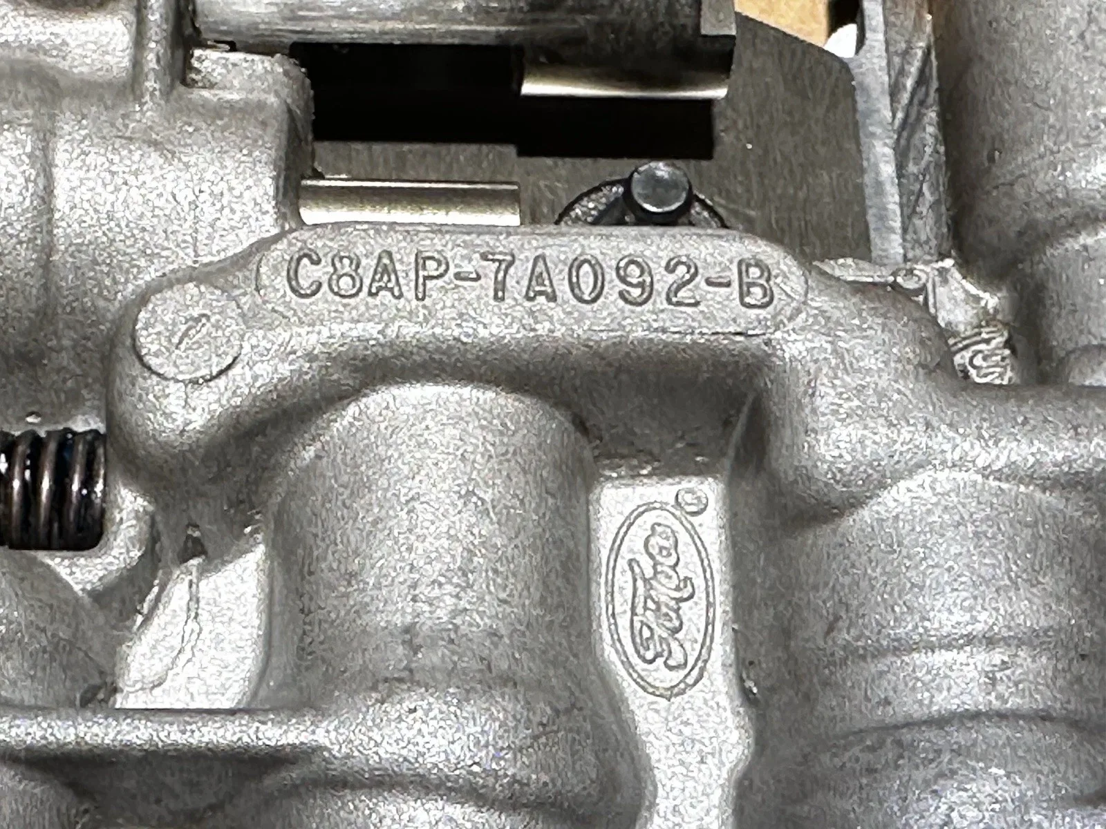 C4 VALVE BODY C7AP-7A101-B C8AP-7A092-B 8 BOLT REMAN NEW GASKET & PLATE 1967-69 image 2