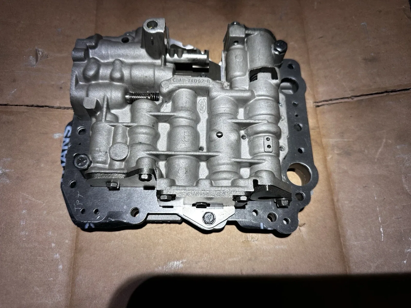 C4 VALVE BODY C7AP-7A101-B C8AP-7A092-B 8 BOLT REMAN NEW GASKET & PLATE 1967-69