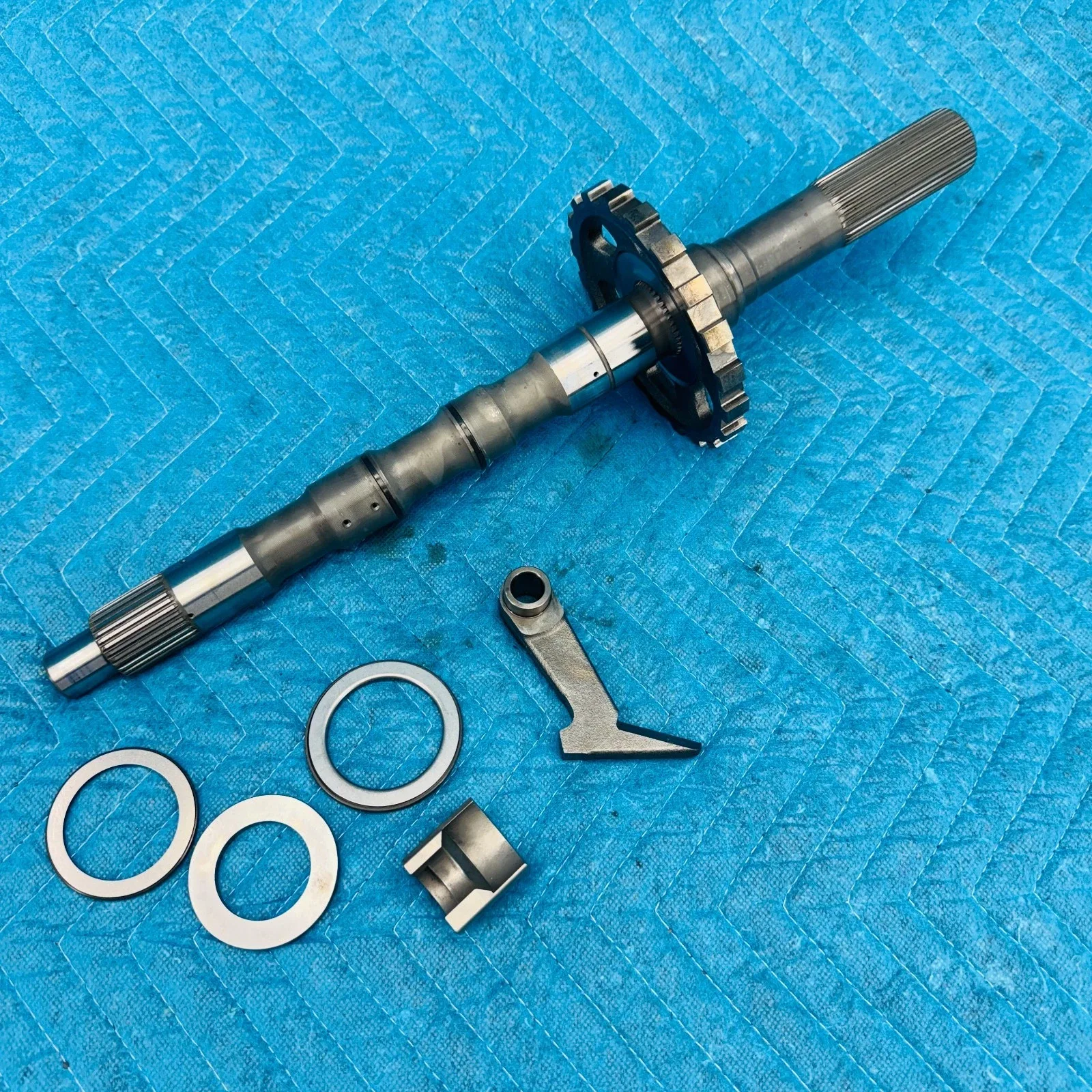 2011–2013 Infiniti M56 Automatic Transmission Output Shaft OEM