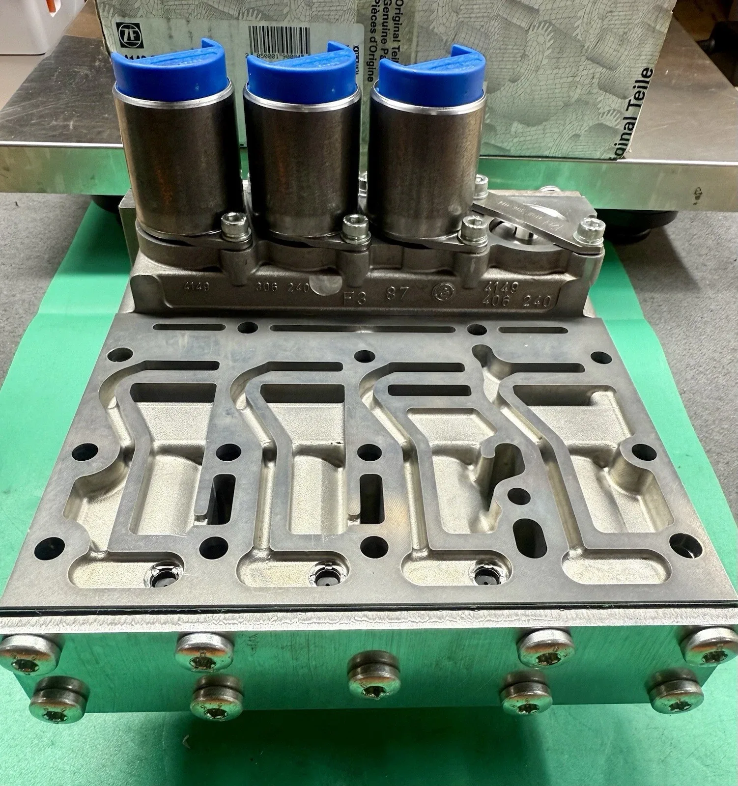 GENUINE OEM ZF 4149 206 062 / 4149206062 TRANSMISSION VALVE BLOCK 🚨 SHIPS FREE image 2