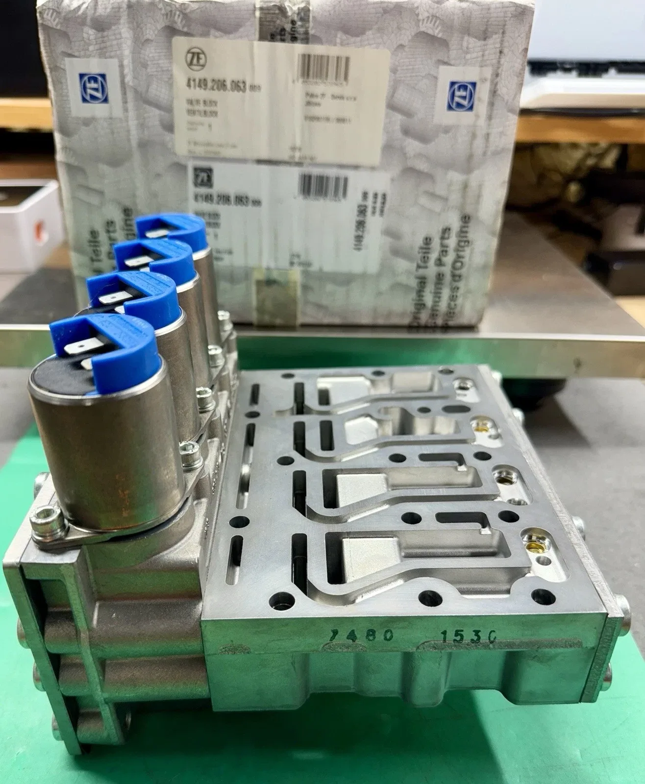 GENUINE OEM ZF 4149 206 063 / 4149206063 TRANSMISSION VALVE BLOCK 🚨 SHIPS FREE image 2