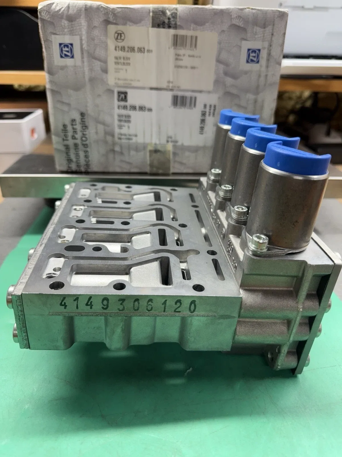 GENUINE OEM ZF 4149 206 063 / 4149206063 TRANSMISSION VALVE BLOCK 🚨 SHIPS FREE image 4