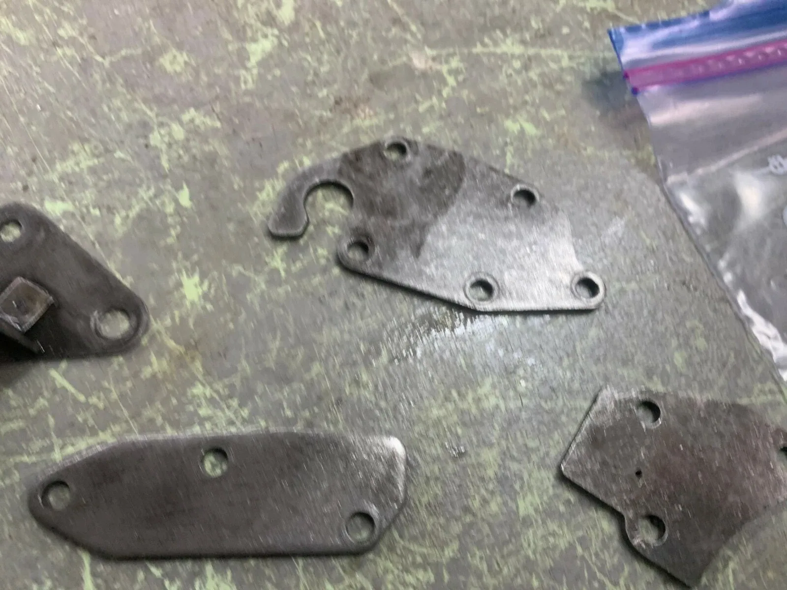 1998-2001 RAM 4X4 42RE Valve Body Block Plates / Covers image 3