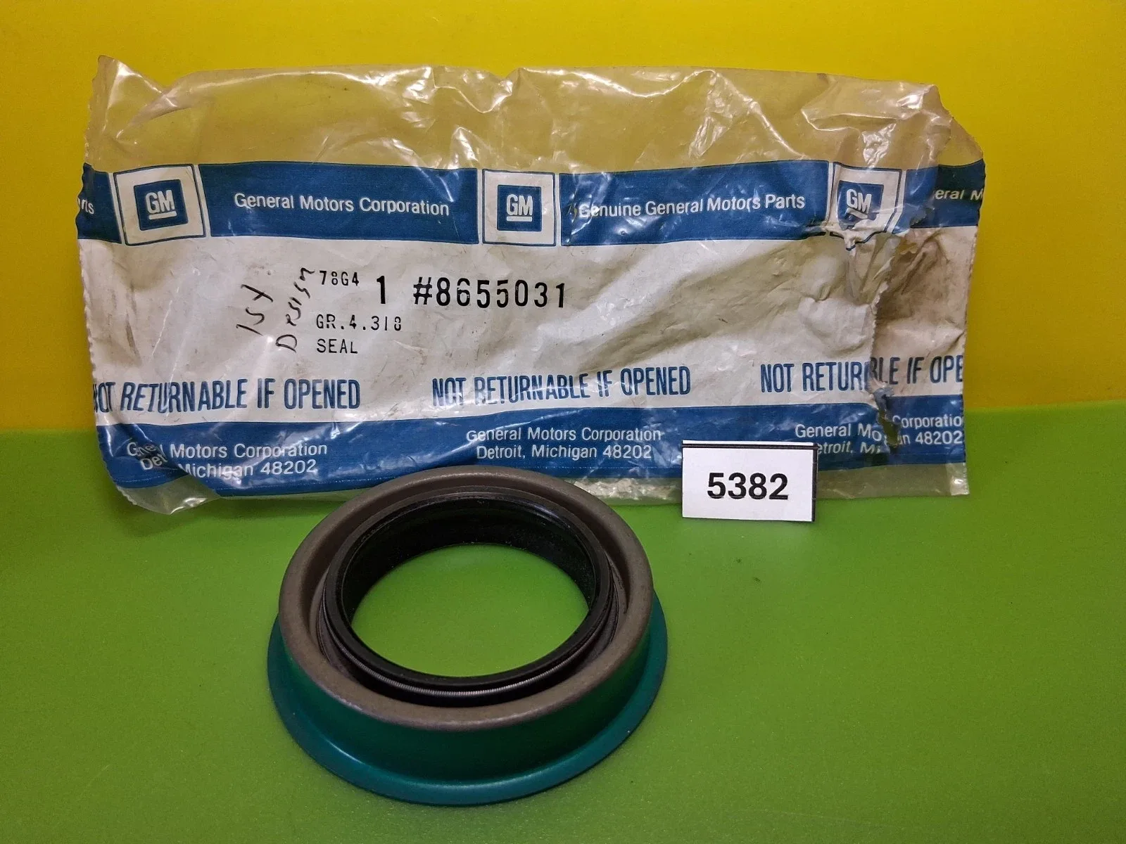 GM 8655031 Output Shaft Extension Housing Seal
