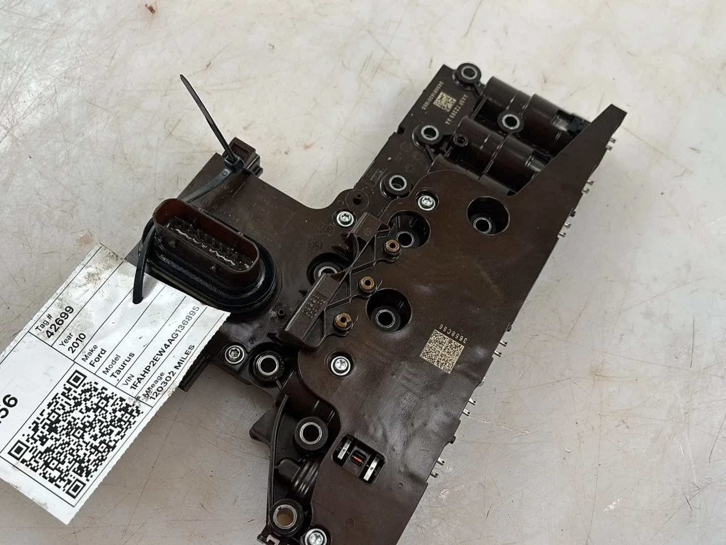 2007-2018 Ford Taurus Transmission Valve Body Solenoid Module OEM image 2
