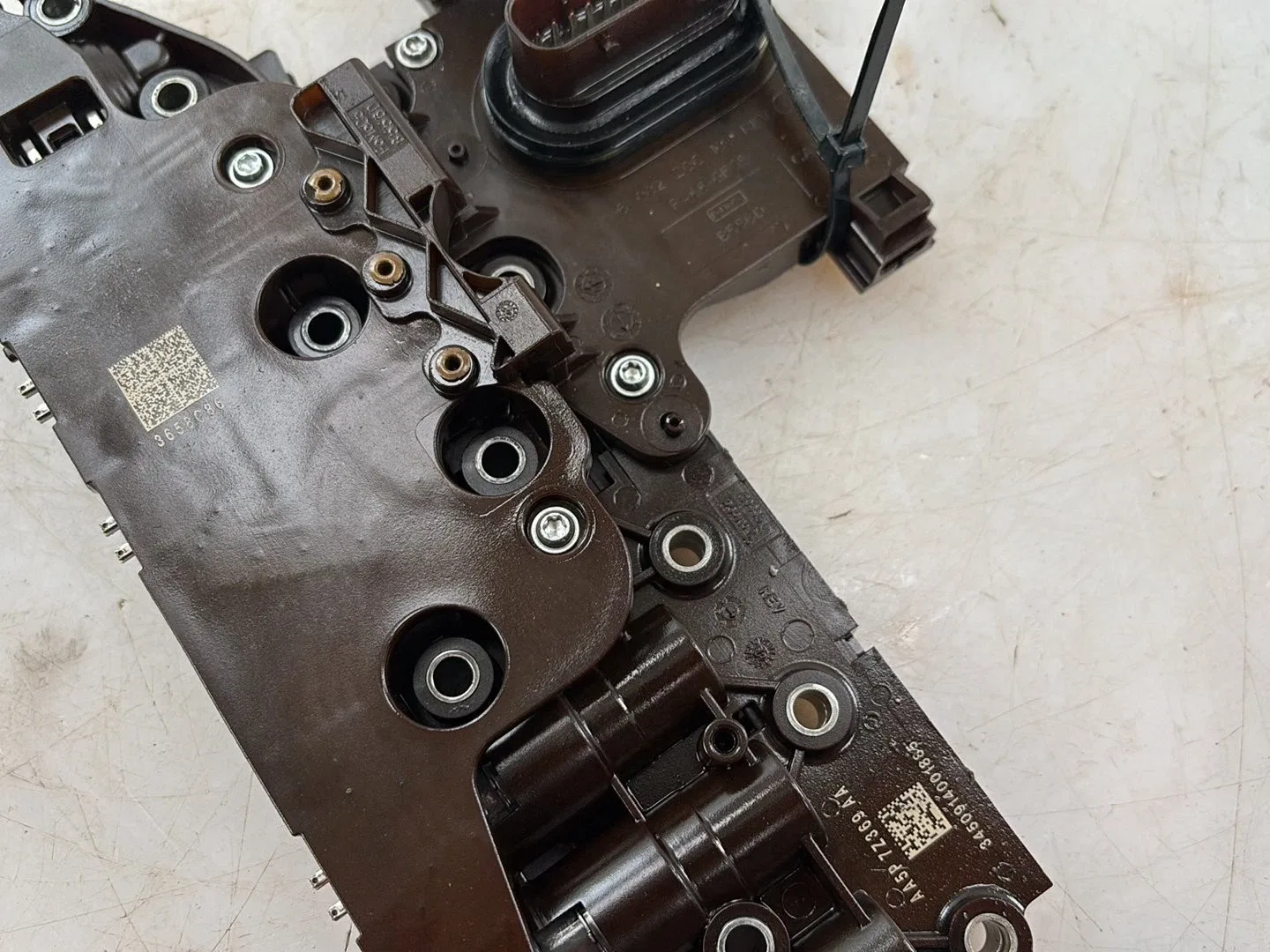 2007-2018 Ford Taurus Transmission Valve Body Solenoid Module OEM image 3