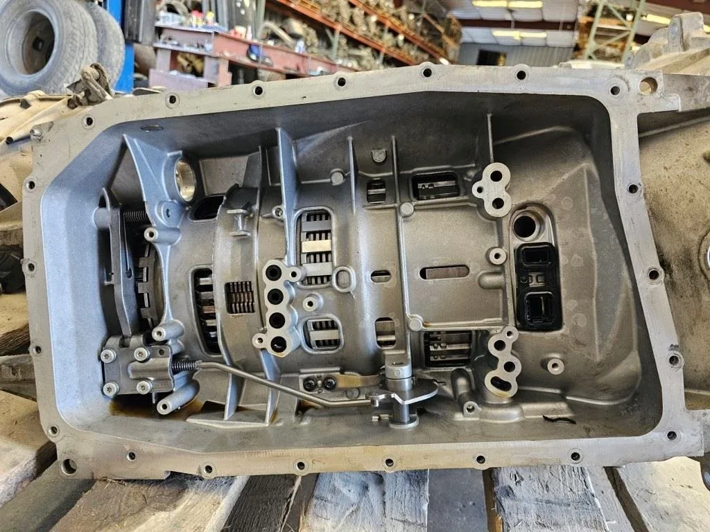 2004 JAGUAR XJR CORE FOR PARTS S/C TRANSMISSION NO VALVE BODY from G14391