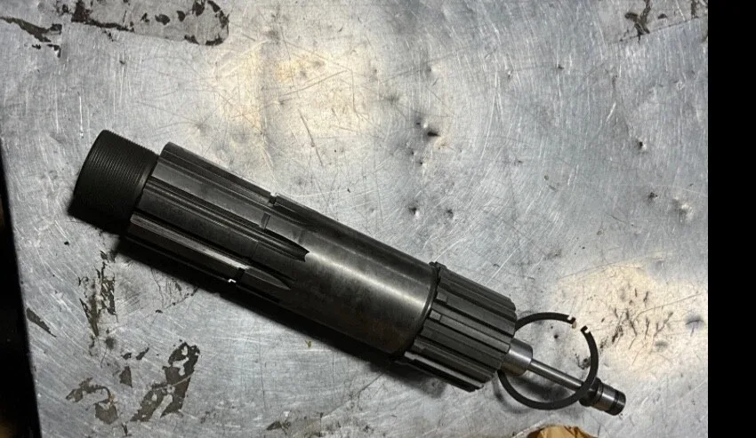 Eaton Fuller Output Shaft 18127 (A4389) image 3