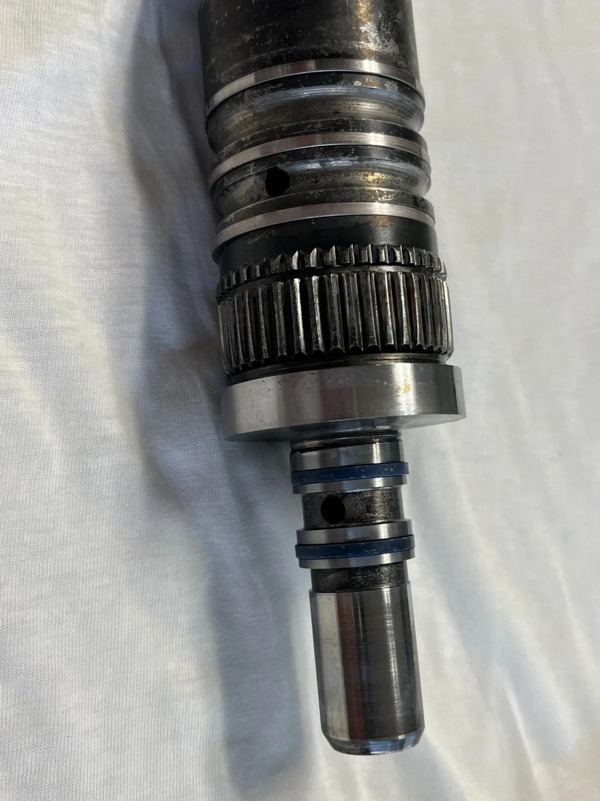 1992-2008 Ford 4WD Output Shaft F4TZ-7060-A image 2