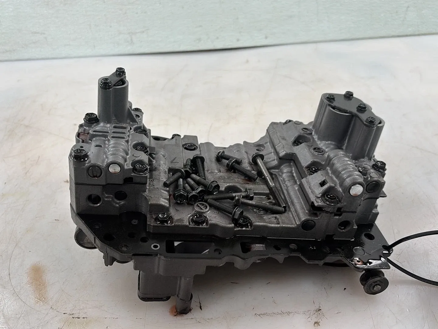 2015-2018 Audi Q3 Quattro Automatic Transmission Valve Body OEM image 2