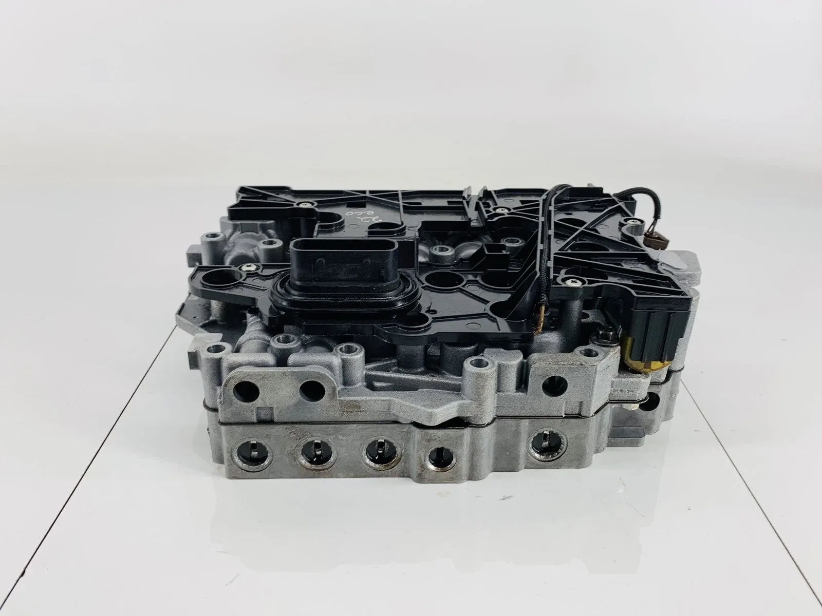 18-22 FORD ECOSPORT 2.0L L4 ENGINE MOTOR AUTOMATIC TRANSMISSION VALVE BODY OEM image 3