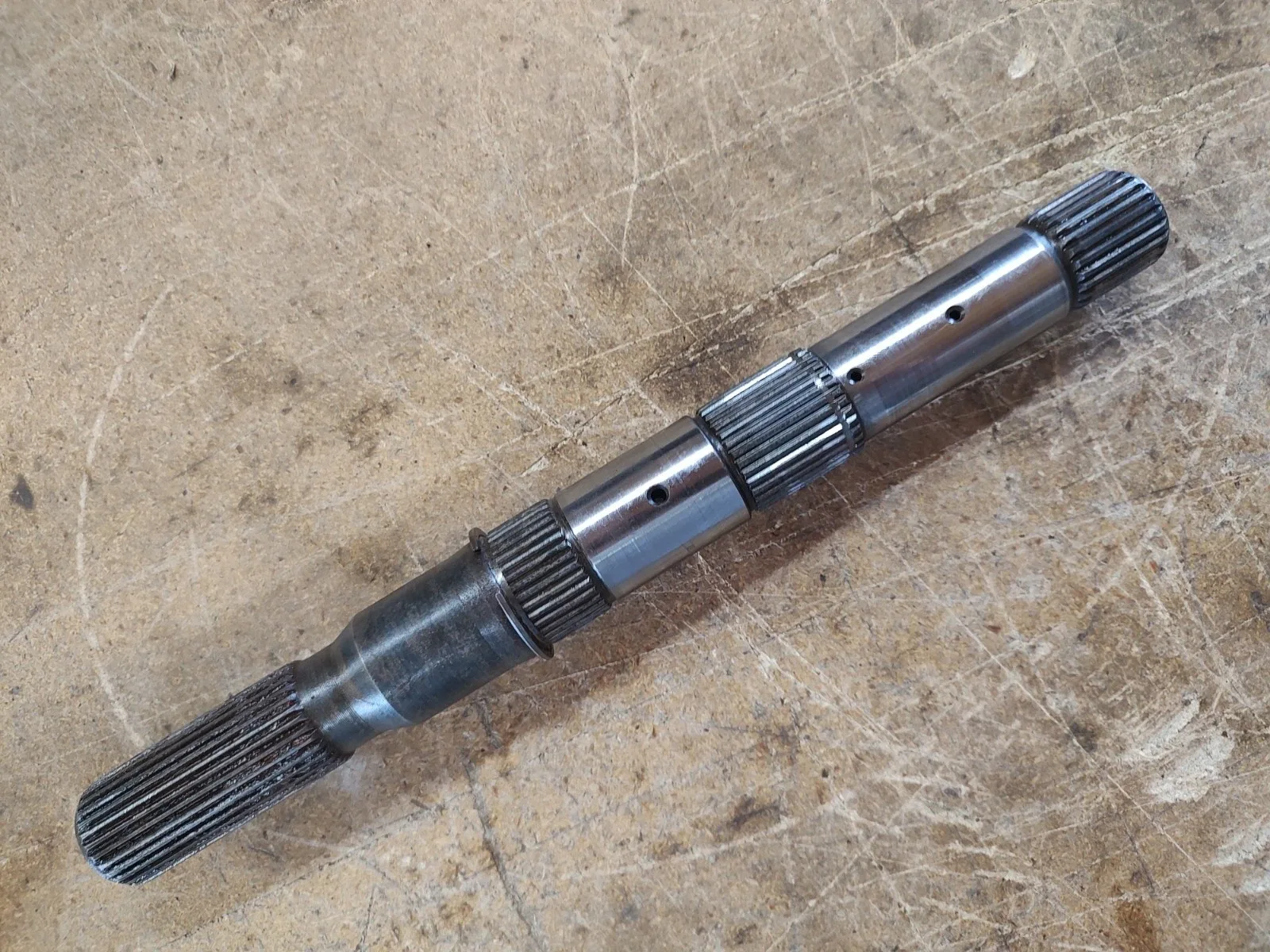 FORD E40D Automatic Transmission Output Shaft 14-3/8" image 2