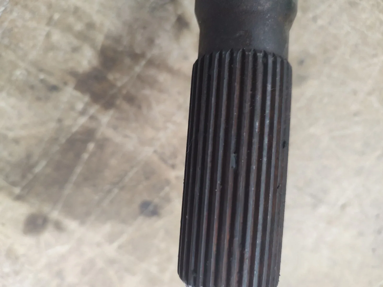 Ford E40D Automatic Transmission Output Shaft - Used image 4