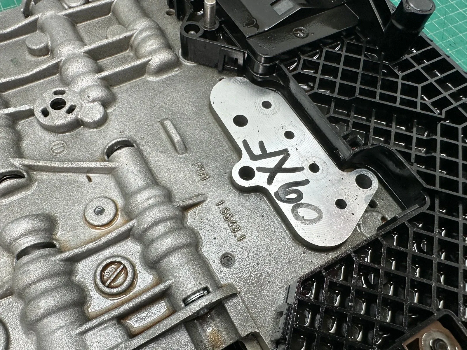 09-10 JAGUAR XF 4.2L TRANSMISSION VALVE BODY TCU TCM MECHATRONIC OEM image 4