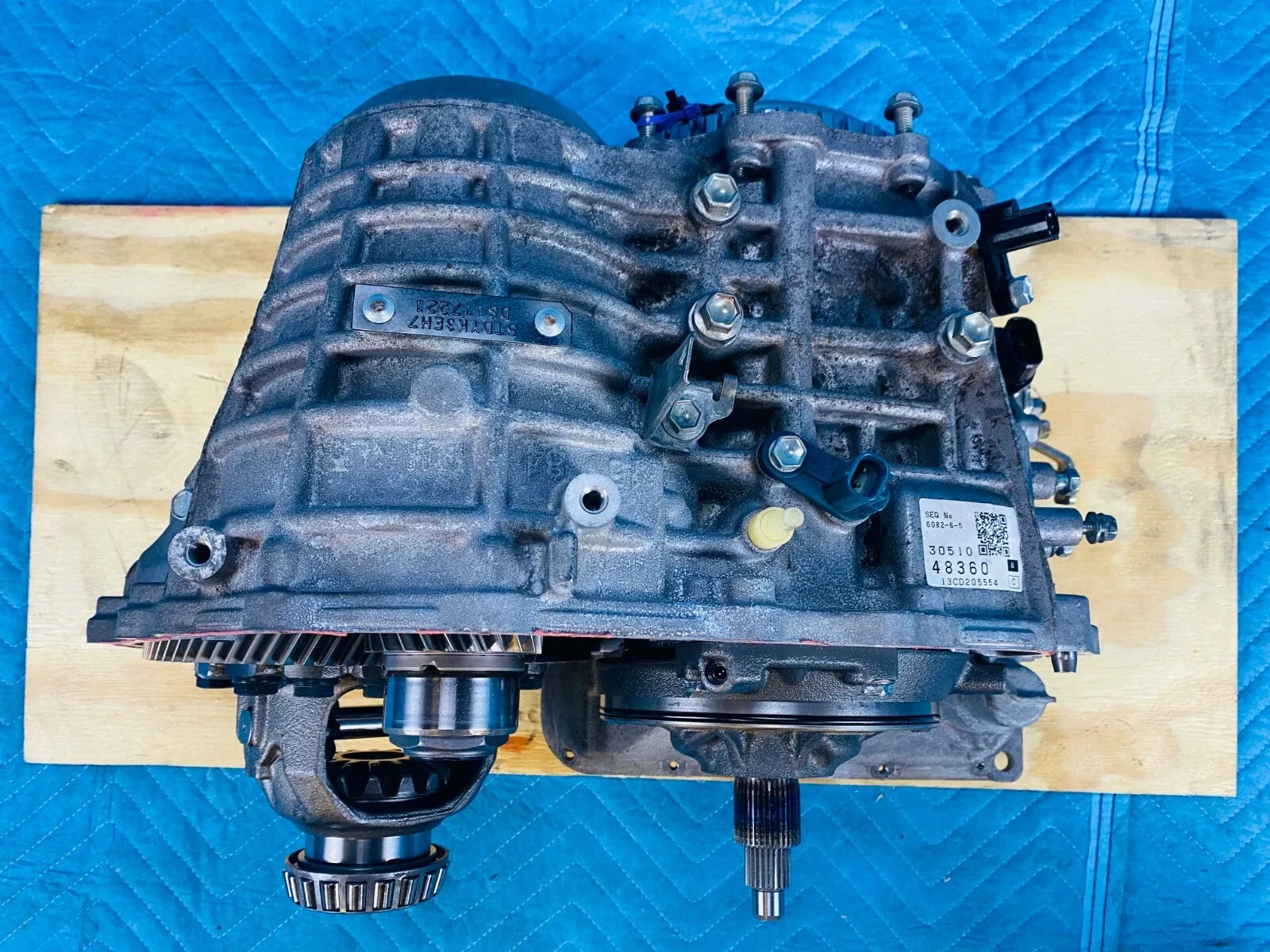 Toyota Highlander 3.5L A. Transmission 51k 08-13 Less Valve Body, Bell Housing image 2