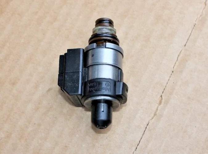 OEM Bosch Mercedes 7G 722.9 Transmission Shift Oil Solenoid Valve (Black Cap)