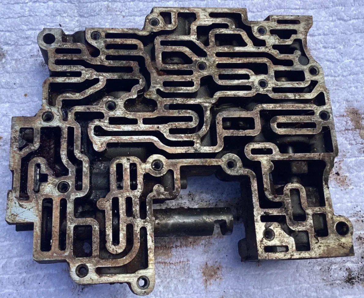 1965 Ford C4 Auto Trans  JUNK Valve Body   UPPER HALF ONLY  C5AP    GARBAGE!!!! image 2
