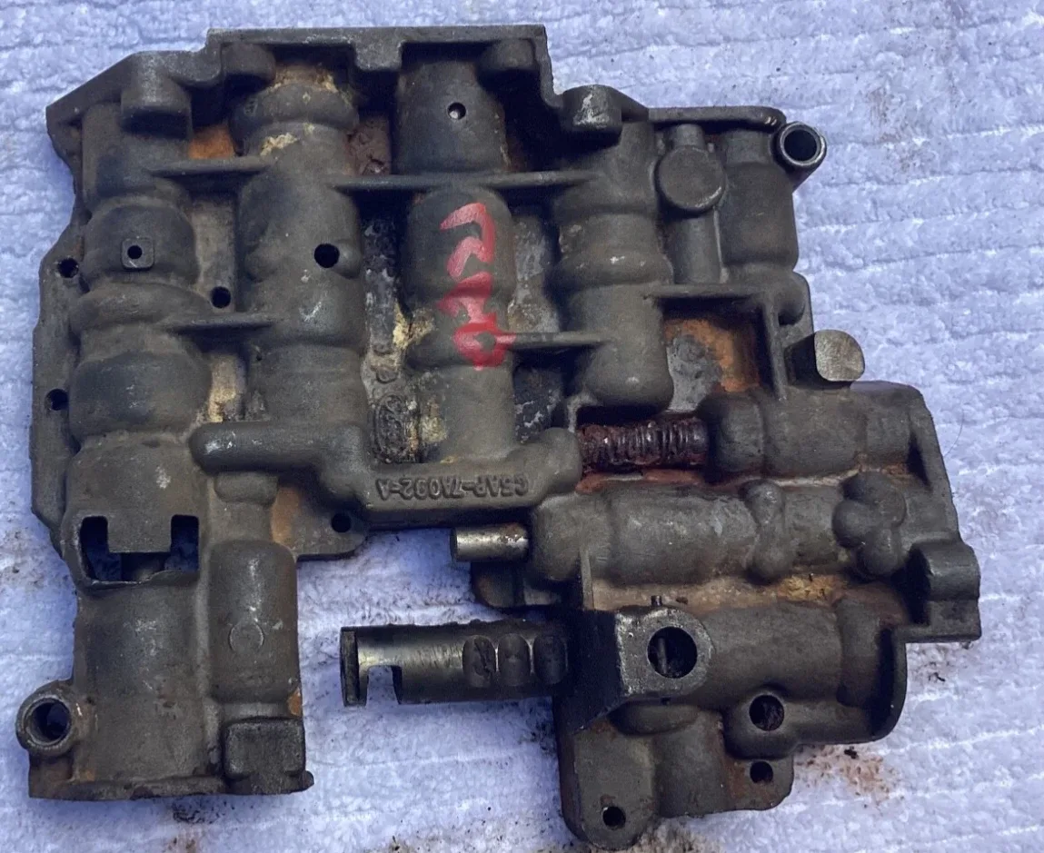 1965 Ford C4 Auto Trans  JUNK Valve Body   UPPER HALF ONLY  C5AP    GARBAGE!!!!
