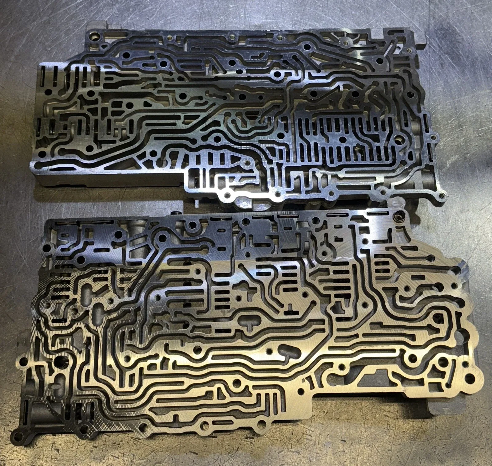 GM 6L80E Valve Body MPN 8U063 OE 14075 image 4