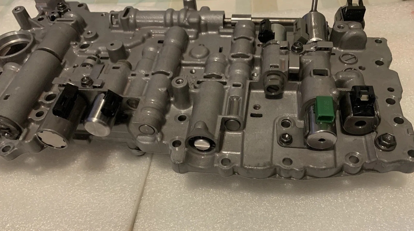 A750E/F Transmission Valve Body W/ 7 Solenoids for Toyota Lexus Tundra 4Runner image 2