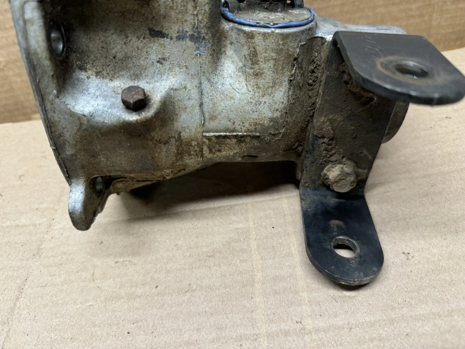 Dodge 727 Tail Housing / Output Shaft for Diesel D250 D350 (Cummins) image 4
