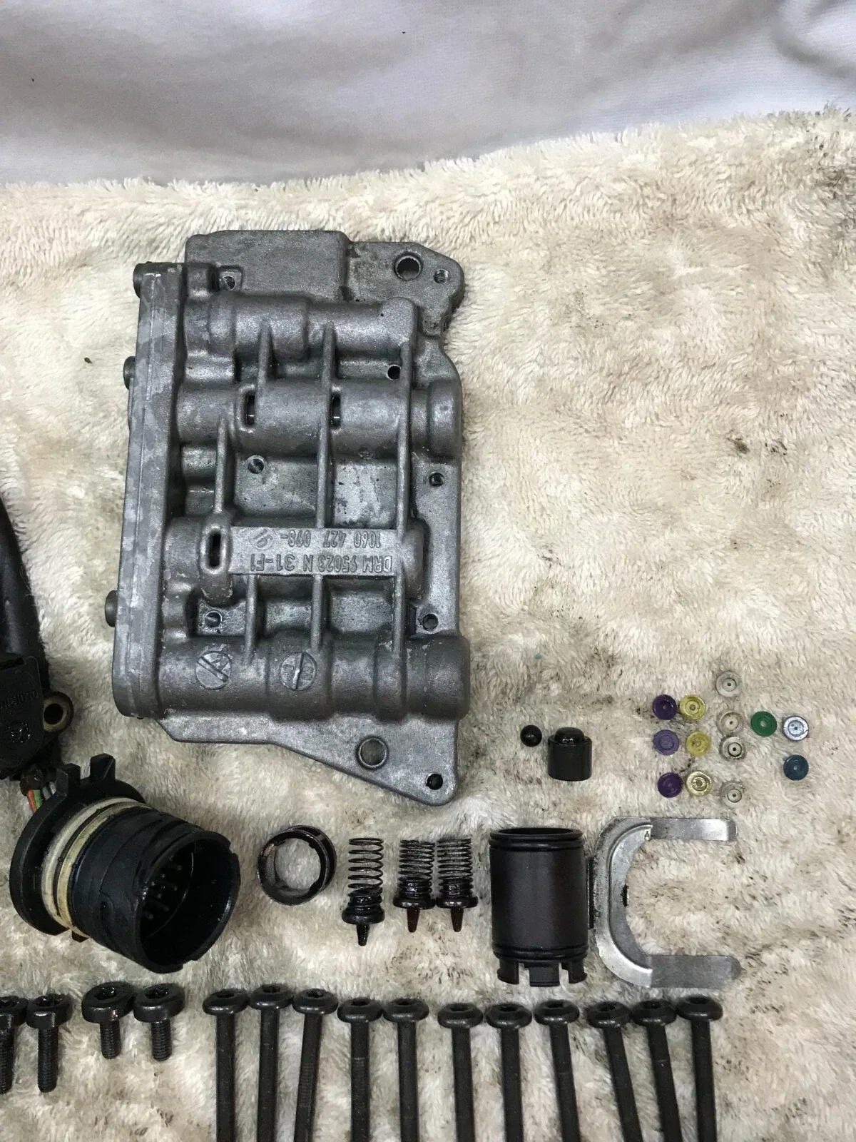 2001-2006 BMW 325i / 525i / Z4 Automatic Transmission Valve Body - 24607529018 image 3