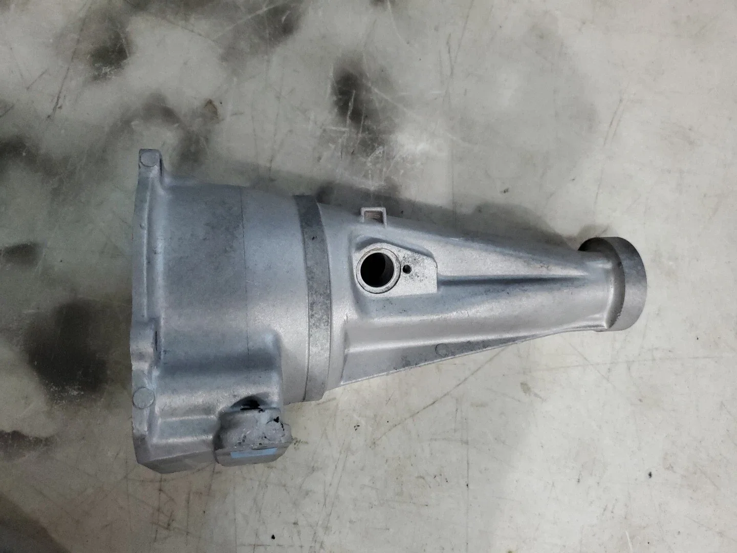 1965-1966 Ford F100 3-Speed Output Shaft Housing C5AP-7A040-B image 2