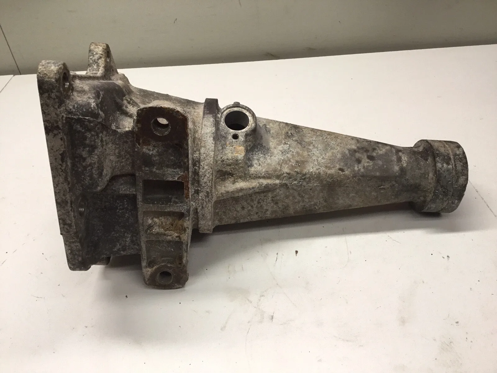 1965-1969 Ford C4 Automatic Transmission Tail Housing & Output Shaft C5DP-7A040-A9 image 3