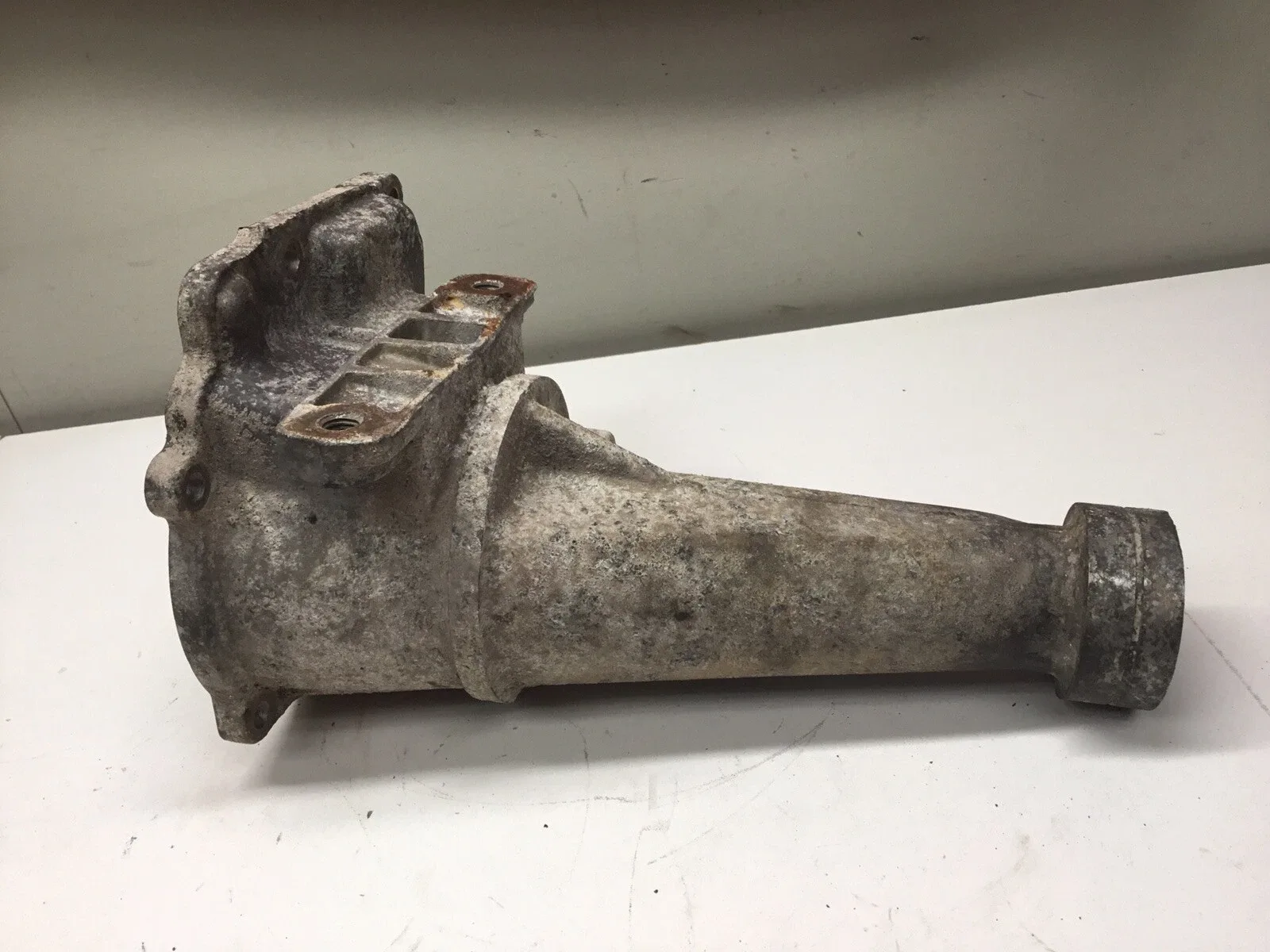 1965-1969 Ford C4 Automatic Transmission Tail Housing & Output Shaft C5DP-7A040-A9 image 4